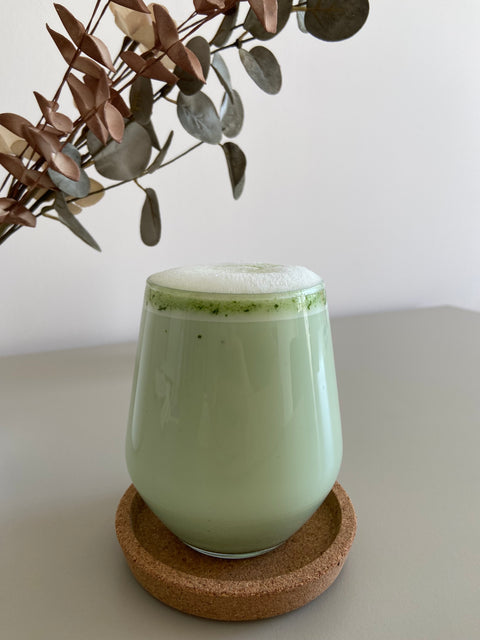 Fehér csokis matcha latte