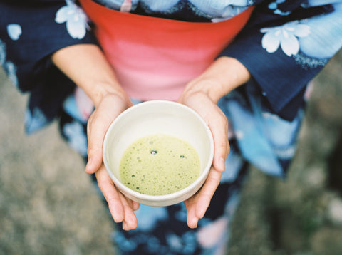 Őszi matcha tea: Különleges ízek és receptek a hűvösebb hónapokra